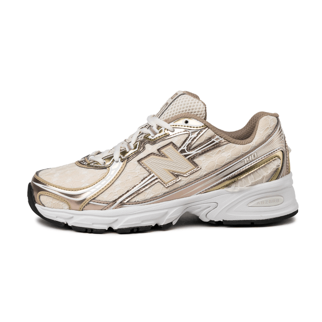 New Balance 740