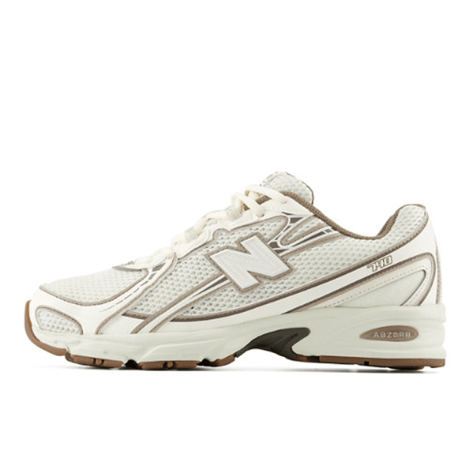 New Balance 740