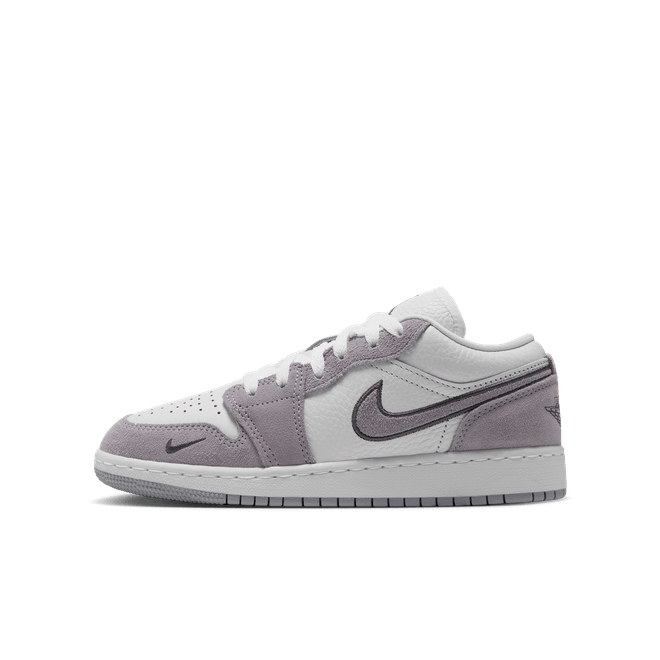 Nike Air Jordan 1 Low SE Older Kids'