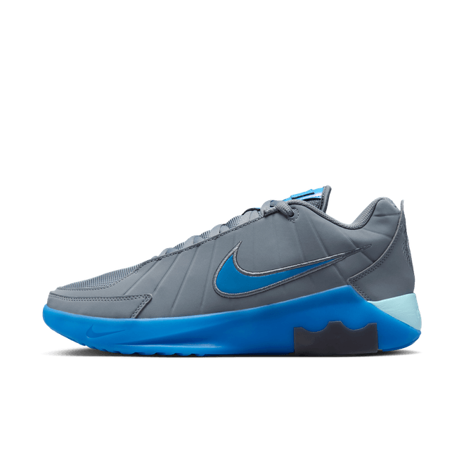 Nike LeBron Witness 9 Basketball