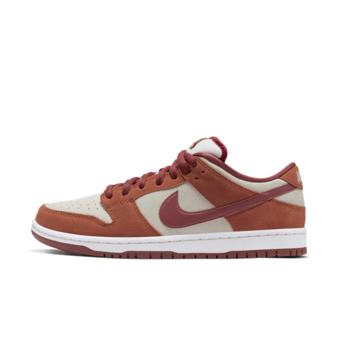 Nike SB Dunk Low 'Coral'