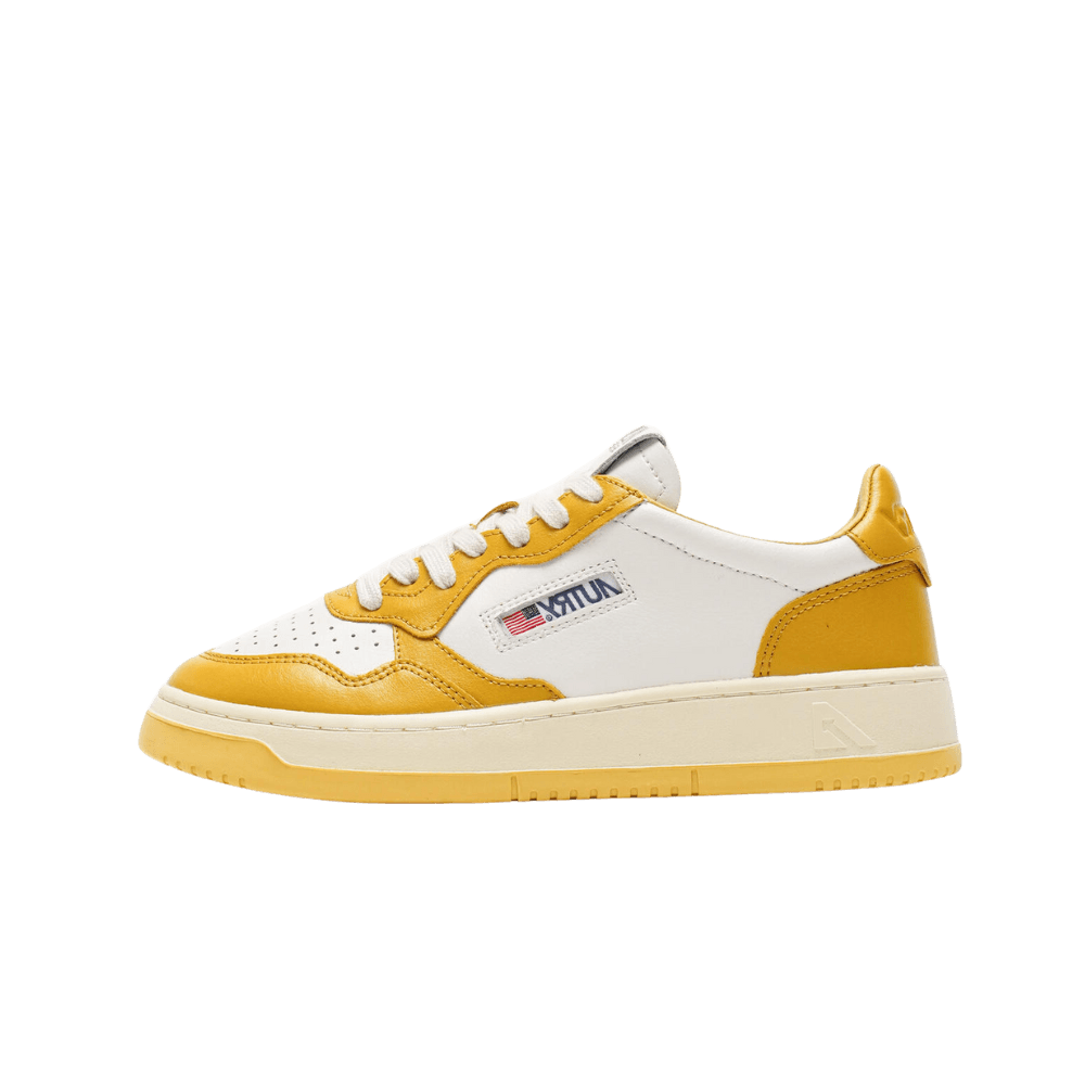 Autry Action Shoes WMNS MEDALIST LOW AULWWB50 The Drop Date - Main Image