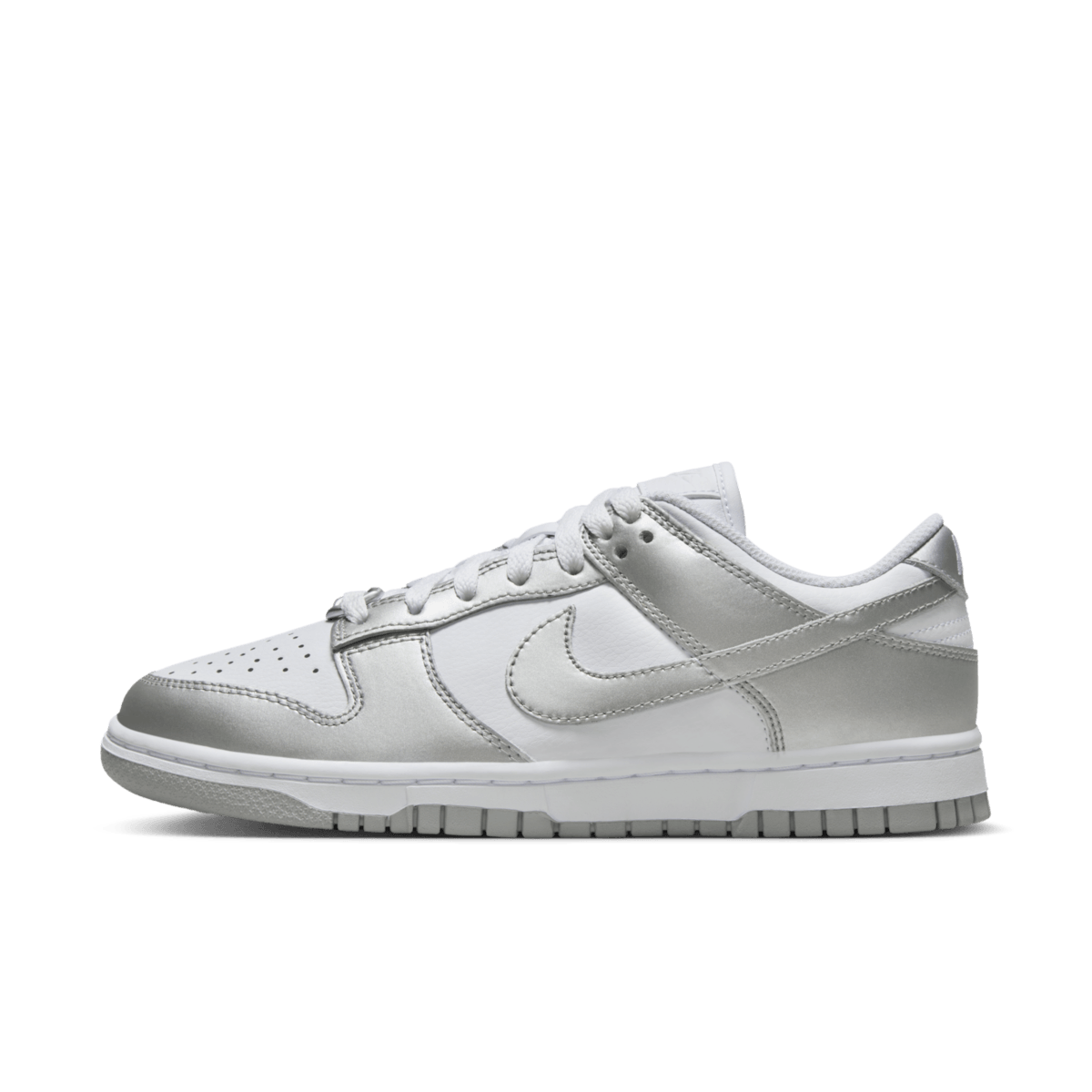 Nike Dunk Low WMNS 'Metallic Silver'