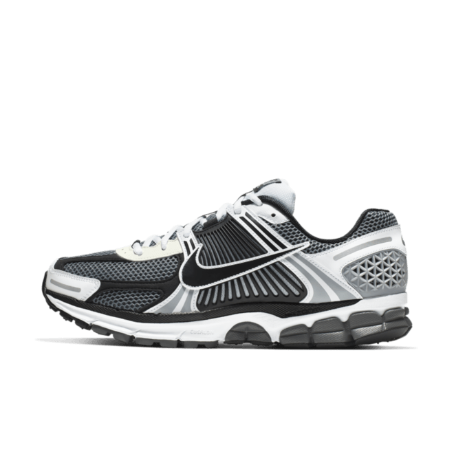 Nike Zoom Vomero 5 'Black & Metallic Silver'