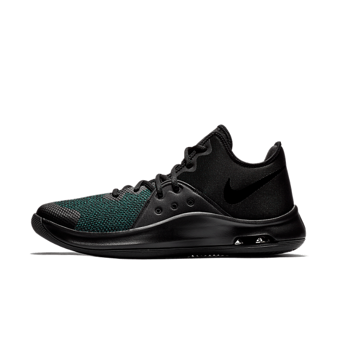 Nike Air Versitile III 