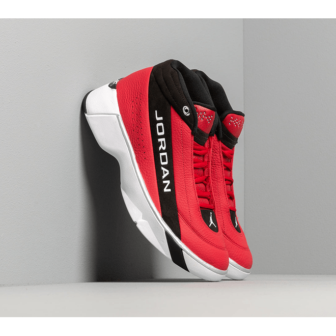 Jordan Team Showcase Gym Red/ White-Black-Metallic Silver