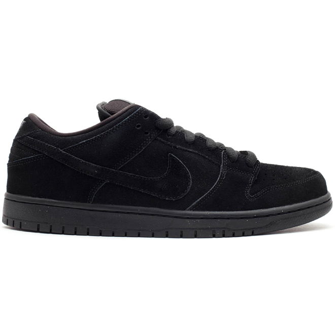 Nike SB Dunk Low Blackout