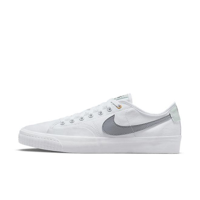 Nike SB BLZR Court DVDL