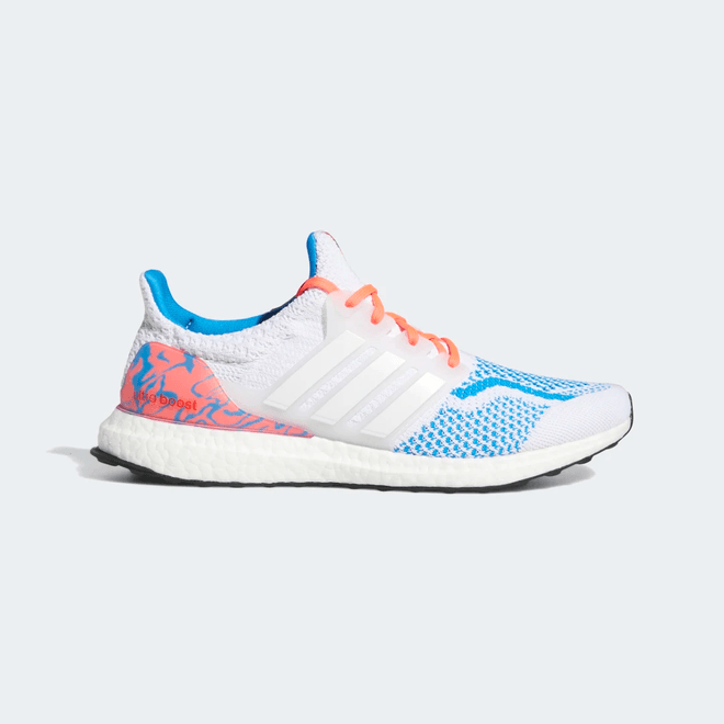adidas Ultraboost 5 DNA