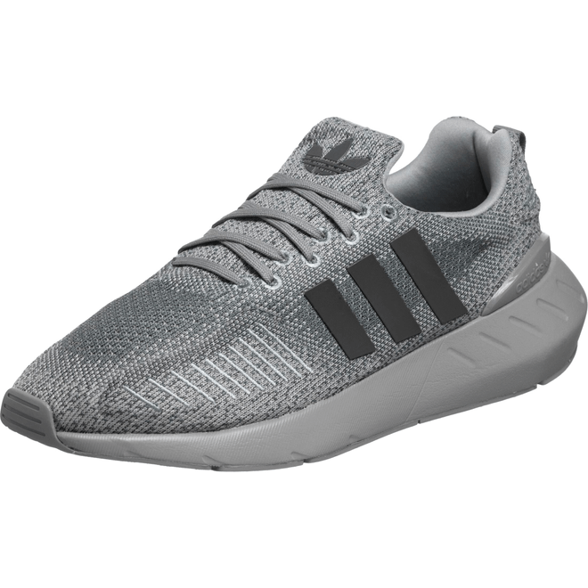 adidas Swift Run 22