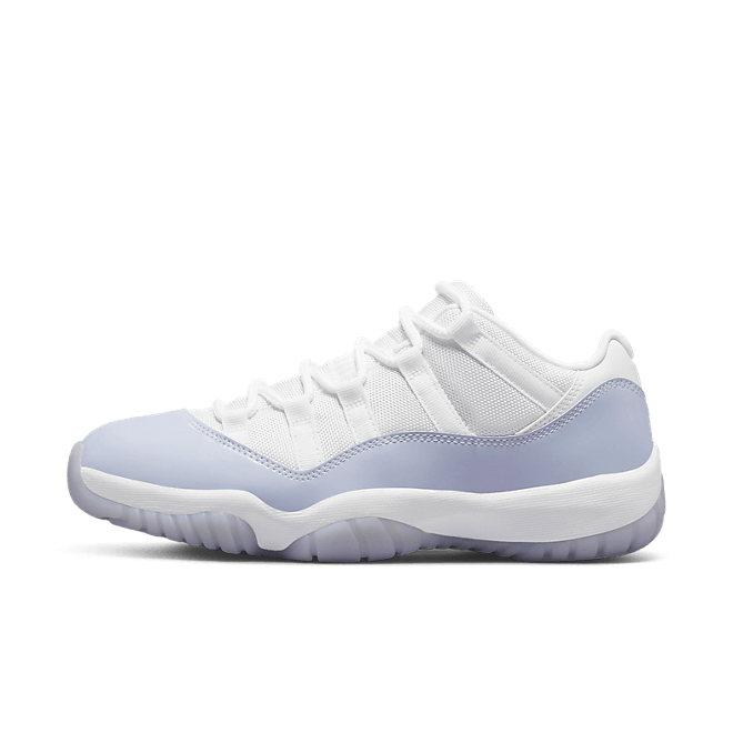 Air Jordan 11 Retro Low WMNS 'Pure Violet'