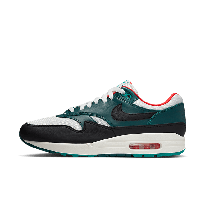 LeBron x Liverpool x Nike Air Max 1