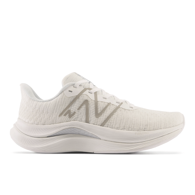 New Balance FuelCell Propel v4