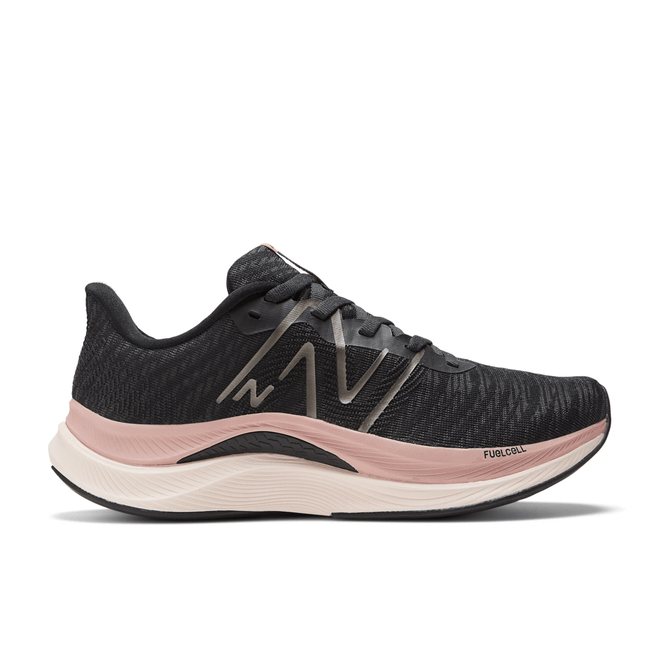 New Balance FuelCell Propel v4