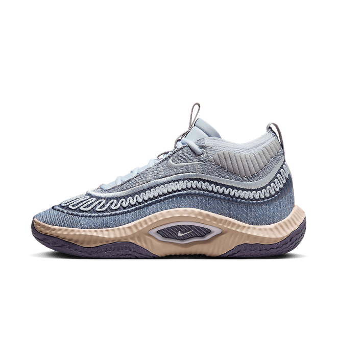 Nike Womens Cosmic Unity 3