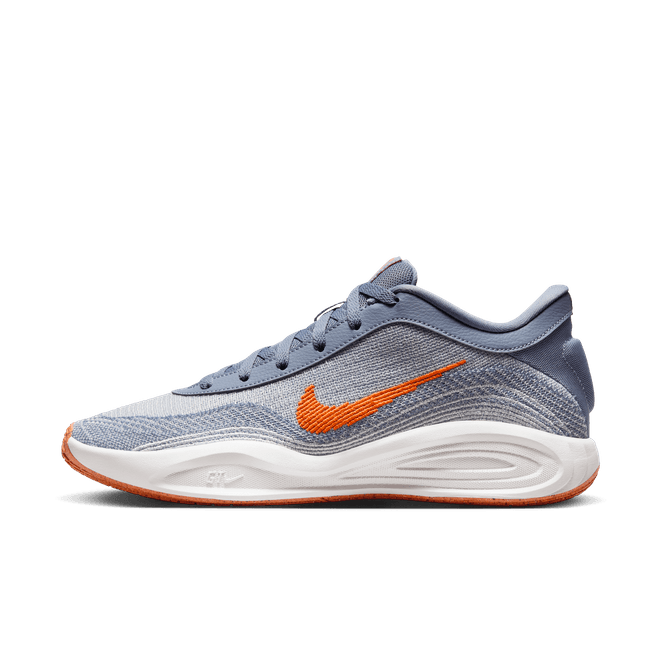 Nike G.T. Hustle Academy Basketball