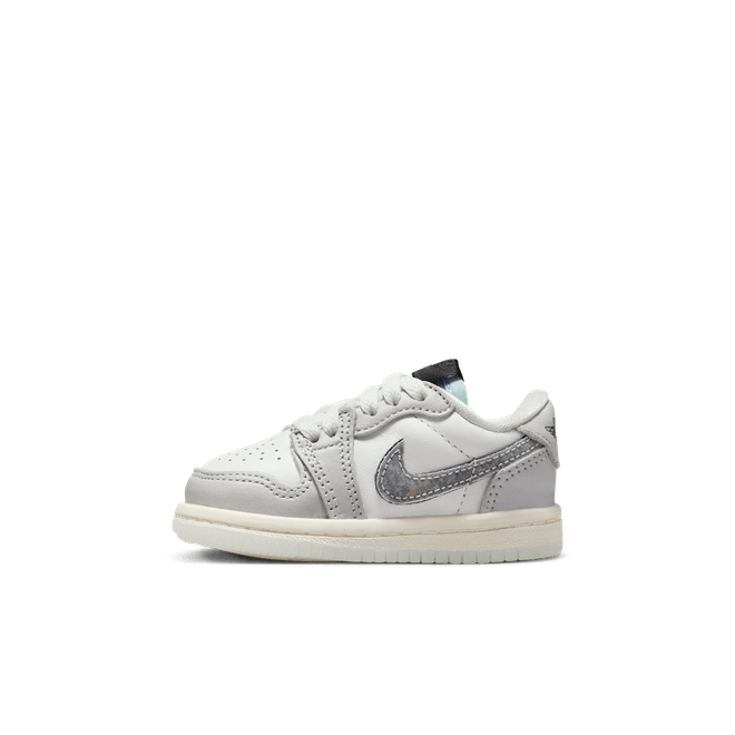 Air Jordan 1 Retro Low OG Year of the Snake (2025) (TD  display picture 2