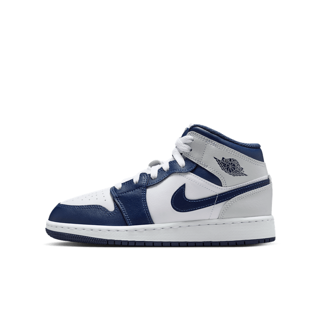 Nike Air Jordan 1 Mid Older Kids'