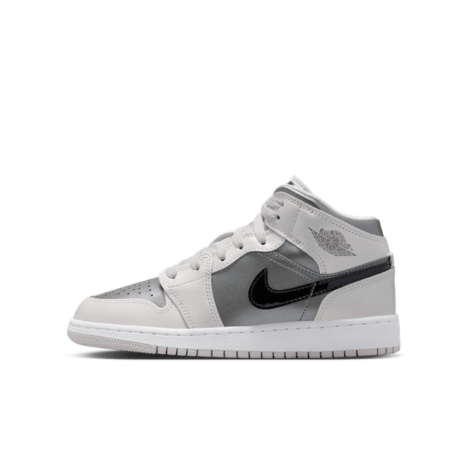 Nike Air Jordan 1 Mid SE Older Kids'