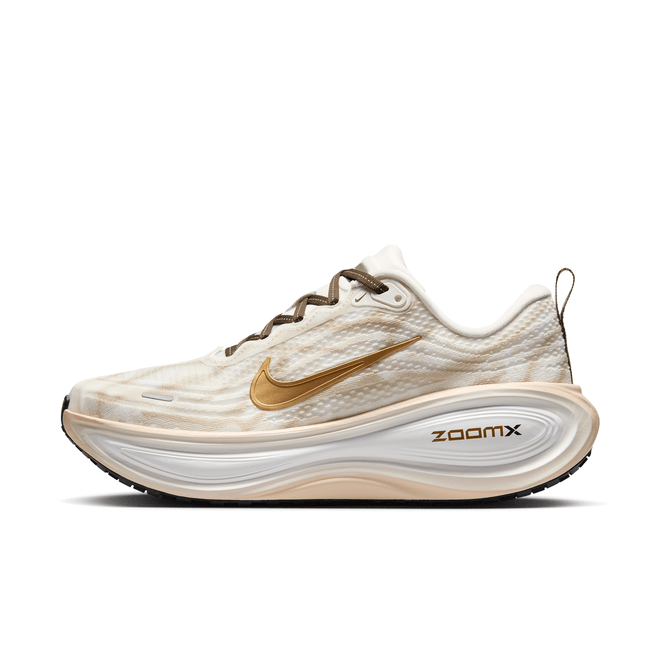 Nike Vomero Plus 'Summit White & Dark Hazel'