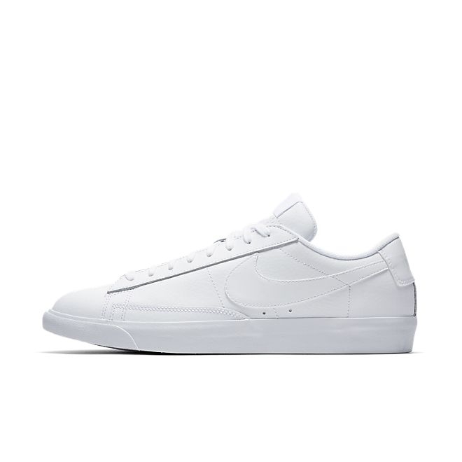 Nike Blazer Low LE Triple White