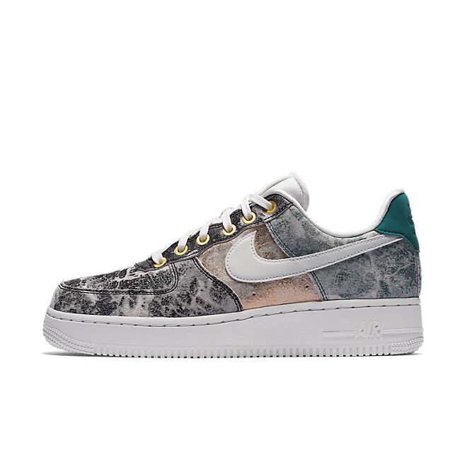 Nike WMNS Air Force 1 07 LXX "Summit White"'