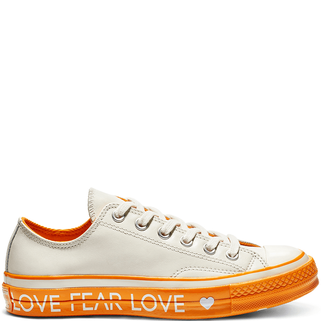 Chuck 70 Love Graphic Low Top