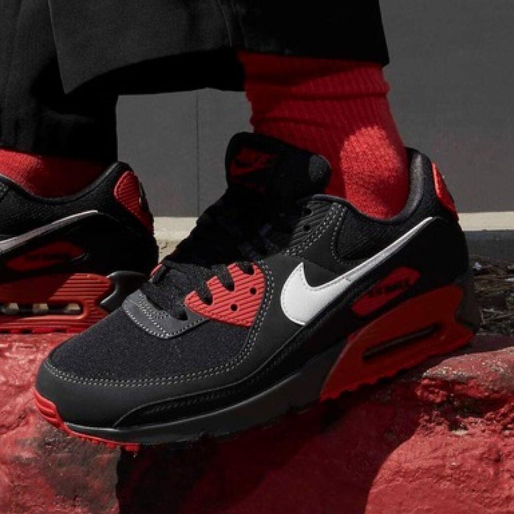 black red white nike air max 90