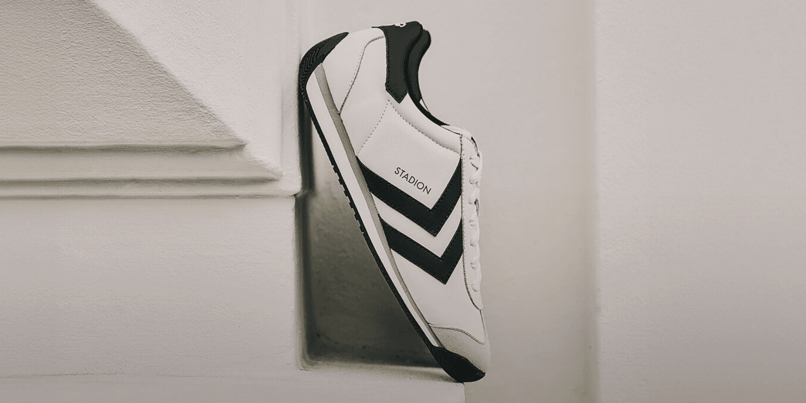 white hummel sneakers