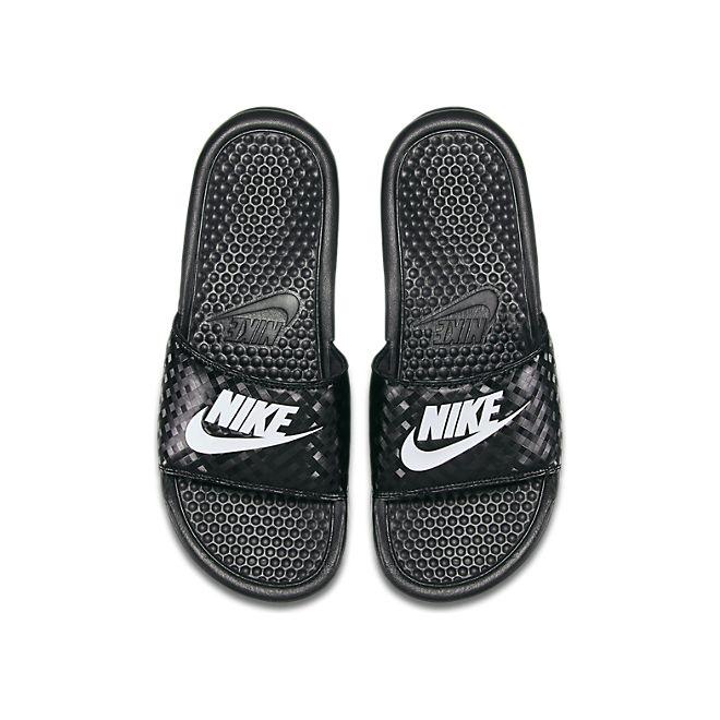 Nike Benassi