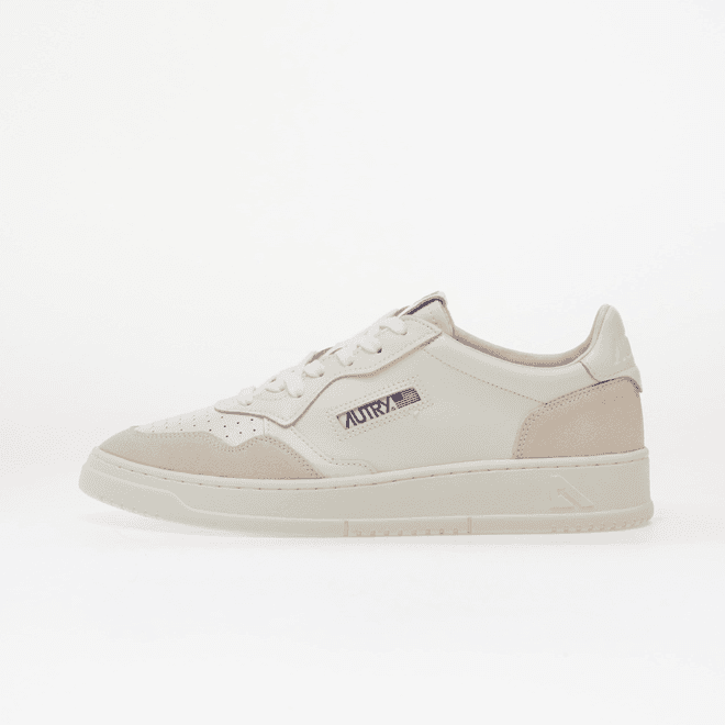 Autry Medalist Low Man White