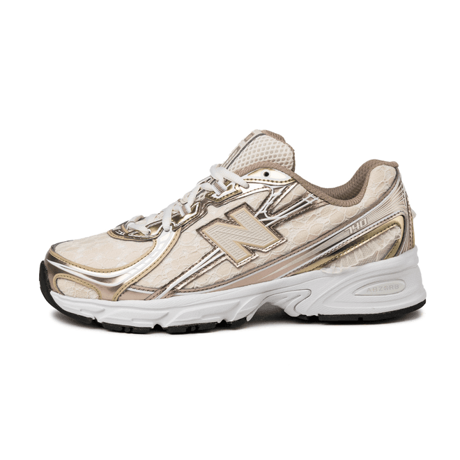New Balance 740