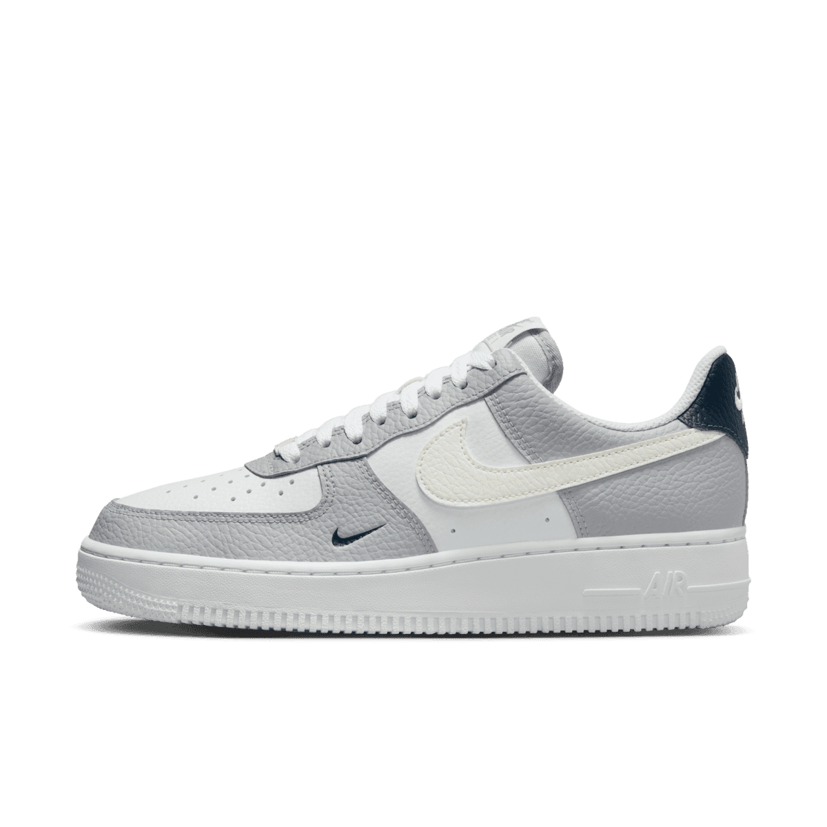 Nike Air Force 1 '07 WMNS 'Wolf Grey'