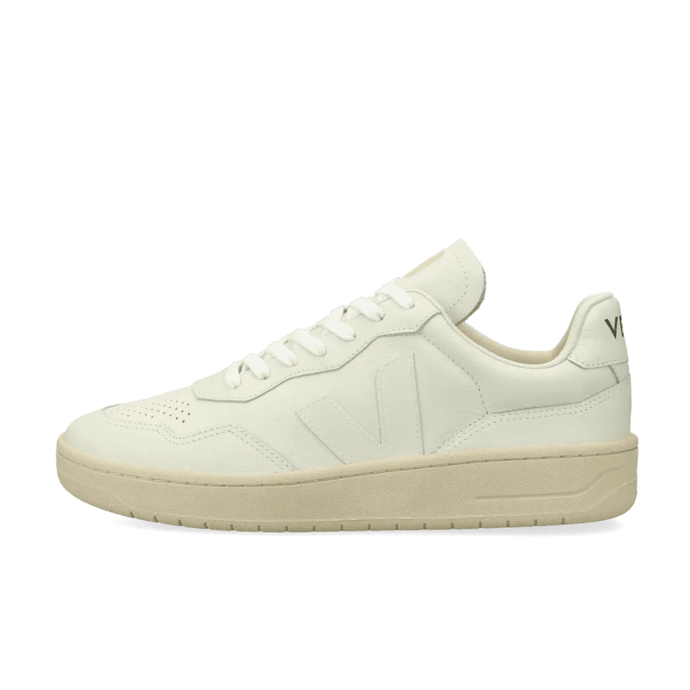 VEJA V-90 Leather