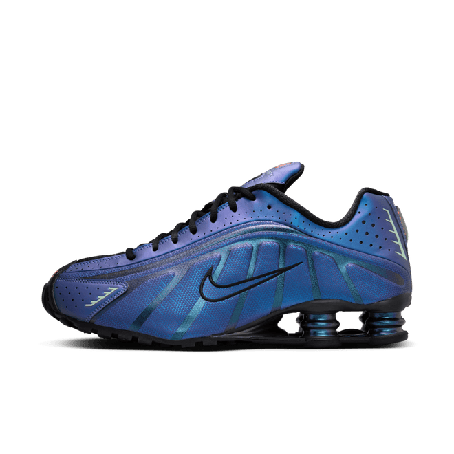 Nike Shox R4 Iridescent | HQ3446-001 | The Drop Date display picture 3