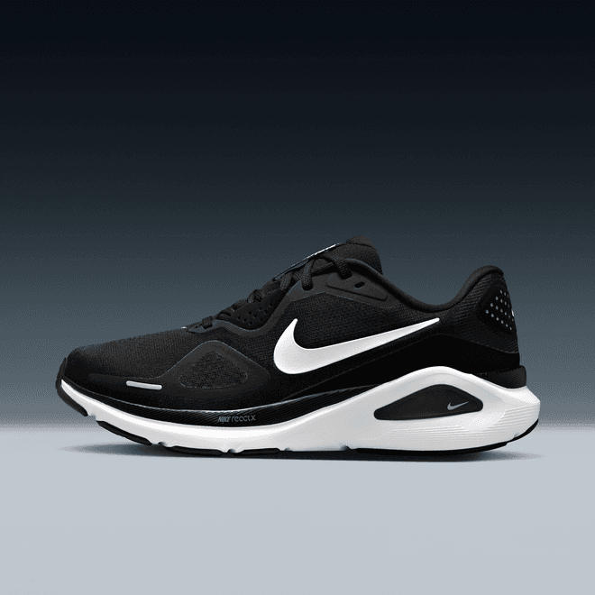 Nike Structure 26 'Black'