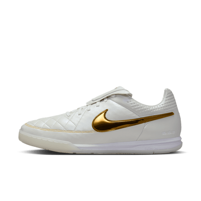 Ronaldinho x Nike Tiempo Legend SE 'Touch of Gold'