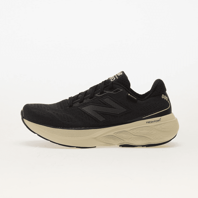 New Balance 880 Black 