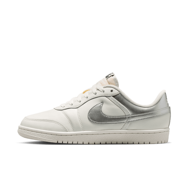 Air Jordan Skyline Low