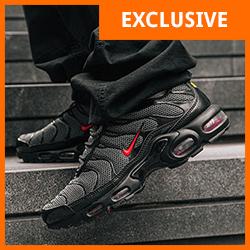 A Closer Look at the Nike Air Max Plus in Black and University Red