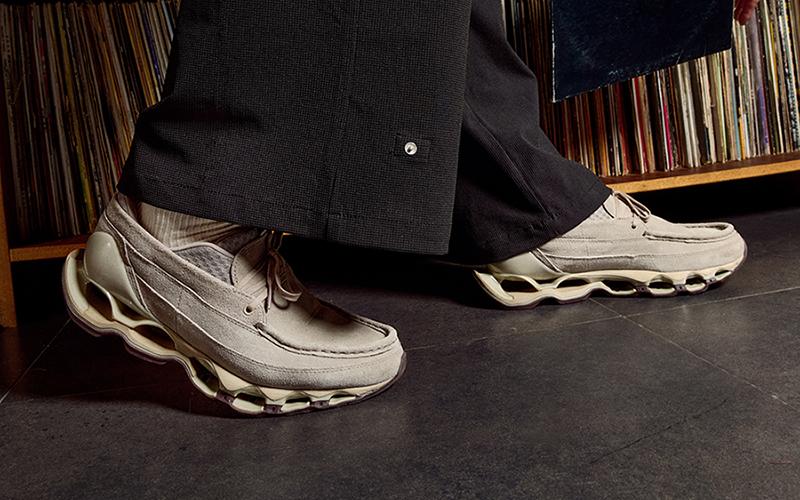 Mizuno Sportstyle&#8217;s Wave Prophecy Moc said the Sneaker Loafer trend isn&#8217;t over yet!