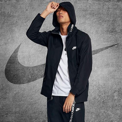 The new NIKE SPORTSWEAR AIR APPAREL takes monochrome to the max