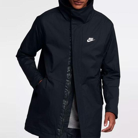 STAY CRISP, STAY CLEAN WITH THIS NIKELAB TRENCH